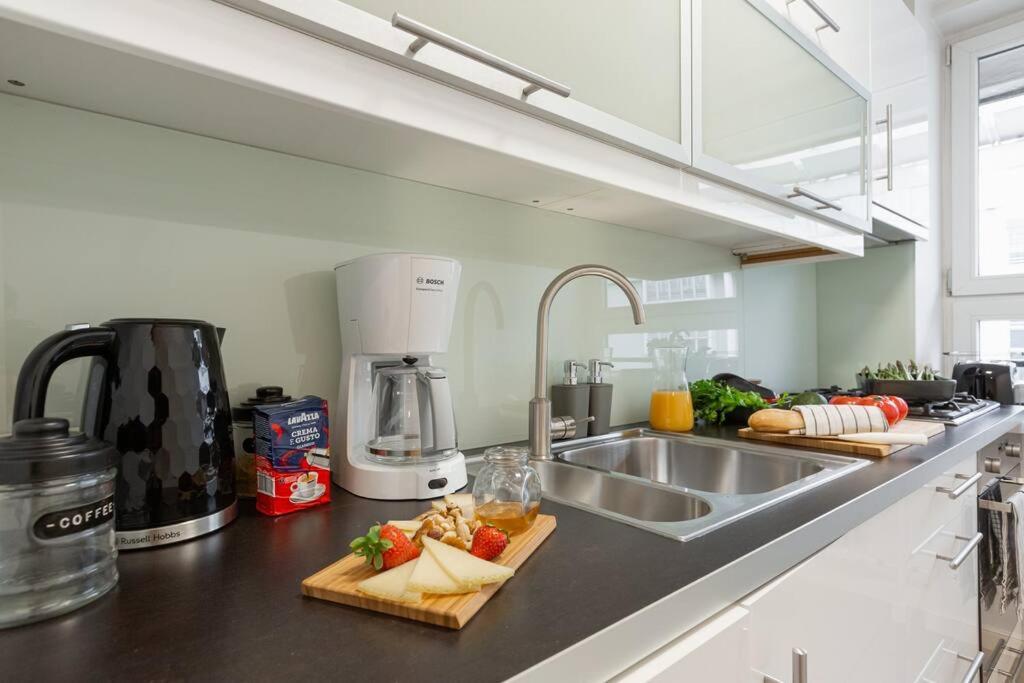 Apartament Great 2 Bdr Apartment, Prestigious Location In The Center Of Warsaw. Warszawa