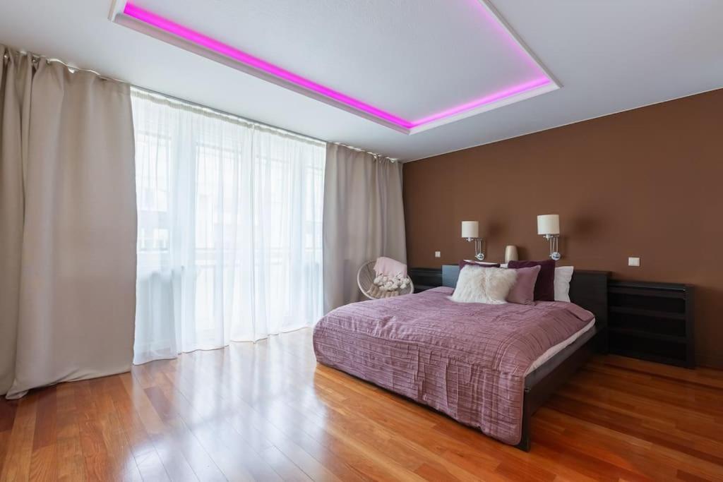 Great 2 Bdr Apartment, Prestigious Location In The Center Of Warsaw. Warszawa